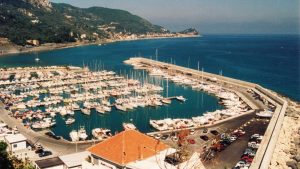 Klima Finale Ligure temperatur, klimat och väder året runt