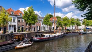 Klima 's-Hertogenbosch temperatur, klimat och väder året runt