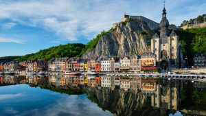 Klima Dinant temperatur, klimat och väder året runt