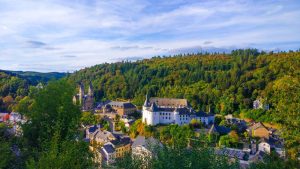 Klima Clervaux temperatur, klimat och väder året runt